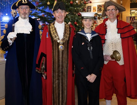 Are you aged between 14 and 18 years? Why not become a Mayoral Cadet?